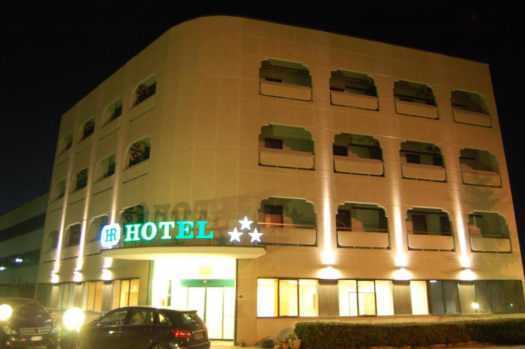 Hotel Romanisio 포사노 외부 사진