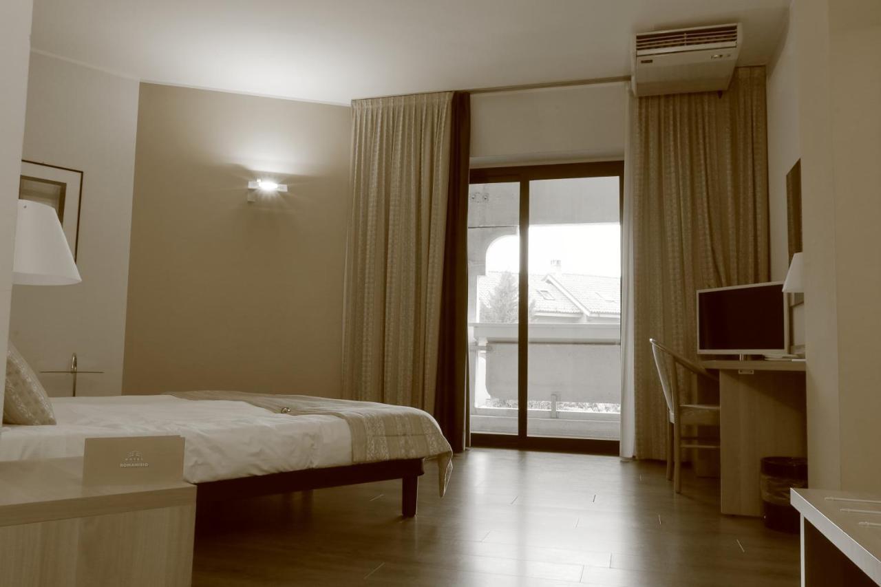 Hotel Romanisio 포사노 외부 사진